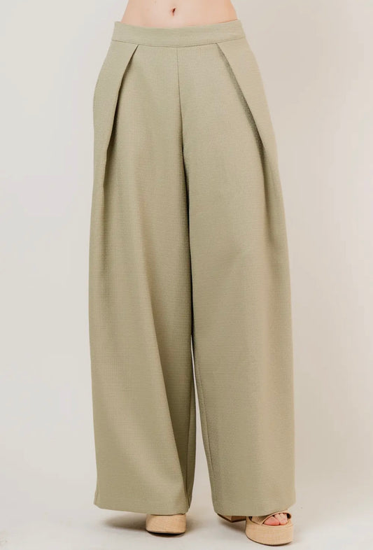 Pleated Wideleg Pant